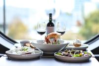 Jídlo v hotelu nebo okolí