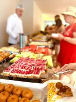 Jídlo v hotelu nebo okolí