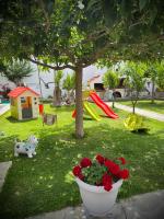 Vonkajšia záhrada v ubytovaní Villa Maria apartments
