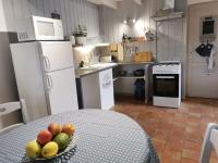 A cozinha ou cozinha compacta de The Olive Tree - Mon Lodge en Provence