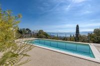 Bazén v ubytovaní Pool And Garden Apartment Happy Sound - Happy Rentals alebo v jeho blízkosti