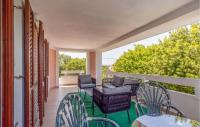 Balkon lub taras w obiekcie 4 Bedroom Gorgeous Home In Dobrinj