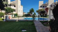 Bazén v ubytovaní La Cala playa alebo v jeho blízkosti