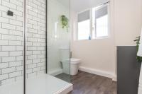 Půdorys ubytování Must See Vibrant Contemporary Two Bed Apartment