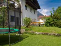 Vonkajšia záhrada v ubytovaní Alluring Apartment in Bichlbach