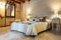 A bed or beds in a room at Cascina Veja