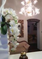 A seating area at Hotel Tirreno