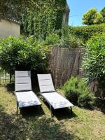 A garden outside Maison Ventoux
