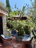 Ogród w obiekcie Entre Nice et Monaco grande Villa avec piscine privée 12 personnes
