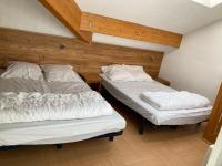 Plan piętra w obiekcie Appartement Duplex Les Orres 1800 pour 8 personnes aux pieds des pistes avec ménage et une place de parking inclus