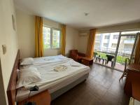 Postel nebo postele na pokoji v ubytování Family Hotel Romantik