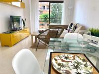 TV a/nebo společenská místnost v ubytování Hevres playa Torremolinos