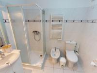 a bathroom with a shower and a toilet and a sink at Appartement Menton, 2 pièces, 4 personnes - FR-1-196-336 in Menton