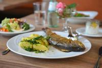 Jídlo v hotelu nebo okolí