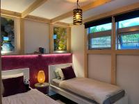 Posteľ alebo postele v izbe v ubytovaní La Casa del Vino, Lichtdurchflutete Villa mit Pool, atemberaubender Meerblick