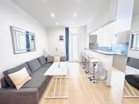 Kuchyňa alebo kuchynka v ubytovaní 1 Bedroom flat with Balcony Cannes Center Croisette 6ppl