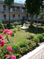 Vonkajšia záhrada v ubytovaní Apartments Juli
