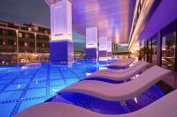 Bazén v ubytování Valia Hotel Bangkok nebo v jeho okolí