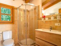 Kúpeľňa v ubytovaní Holiday Home Can Pere Mas by Interhome