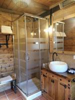 Koupelna v ubytování Hotel Rural La Covacha
