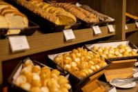 ホテルの敷地内または近くでの食事または食べ物