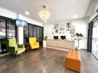 TV a/nebo společenská místnost v ubytování The Ram Hotel