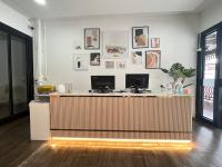 TV a/nebo společenská místnost v ubytování The Ram Hotel