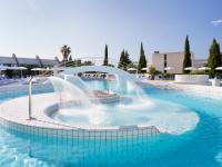 Bazén v ubytování Bluesun Holiday Village Bonaca - Full Board Plus nebo v jeho okolí