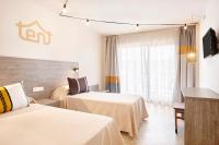 Postel nebo postele na pokoji v ubytování tent Torremolinos