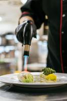 Jídlo v hotelu nebo okolí