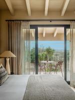Postel nebo postele na pokoji v ubytování The Lodge Mallorca, Small Luxury Hotels