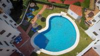 Bazén v ubytování 24 Rooftop terrace sea views golf Duquesa Manilva Andalusia nebo v jeho okolí