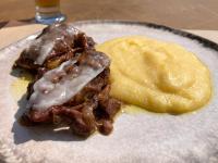 Jídlo v penzionu – hostince nebo okolí