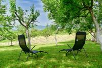 Vonkajšia záhrada v ubytovaní Apartman PLUM PLITVICE