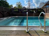 Bazén v ubytovaní VisitZakopane - Diamond Spa Apartment alebo v jeho blízkosti