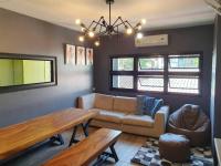 Posezení v ubytování Nimman Expat Home