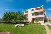 Vonkajšia záhrada v ubytovaní Apartments Stefa