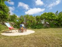 Ogród w obiekcie Holiday Home Mon Amour by Interhome