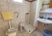A bathroom at Cactus rooms