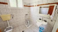 A bathroom at Cactus rooms