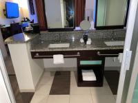 Ein Badezimmer in der Unterkunft Hard Rock Hotel &amp; Casino Biloxi