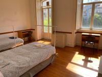 Postel nebo postele na pokoji v ubytování Room in Lisbon centre