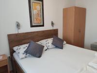 Posteľ alebo postele v izbe v ubytovaní Panaramico Superior Apartments LILI with Sea view in Dramalj