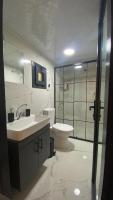 A bathroom at Ayder Çalıkuşu Bungalov