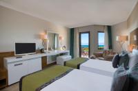 Postel nebo postele na pokoji v ubytování Asteria Family Resort Belek