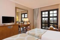Postel nebo postele na pokoji v ubytování Asteria Family Resort Belek