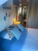 Poste&#x13E; alebo postele v izbe v ubytovan&iacute; Vannina