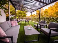 Posedenie v ubytovaní My Adriatic Place with private garden and garage