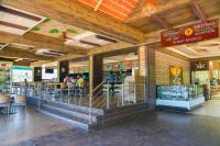 Restaurace v ubytování Sri Krishna Inn - Kempegowda Airport Bangalore