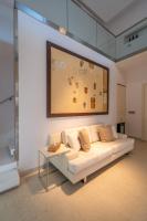 A seating area at Casa dell'Arte Hotel of Arts & Leisure